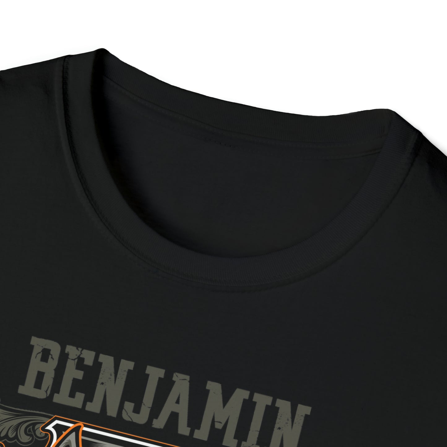 BENJAMIN CREST TEE